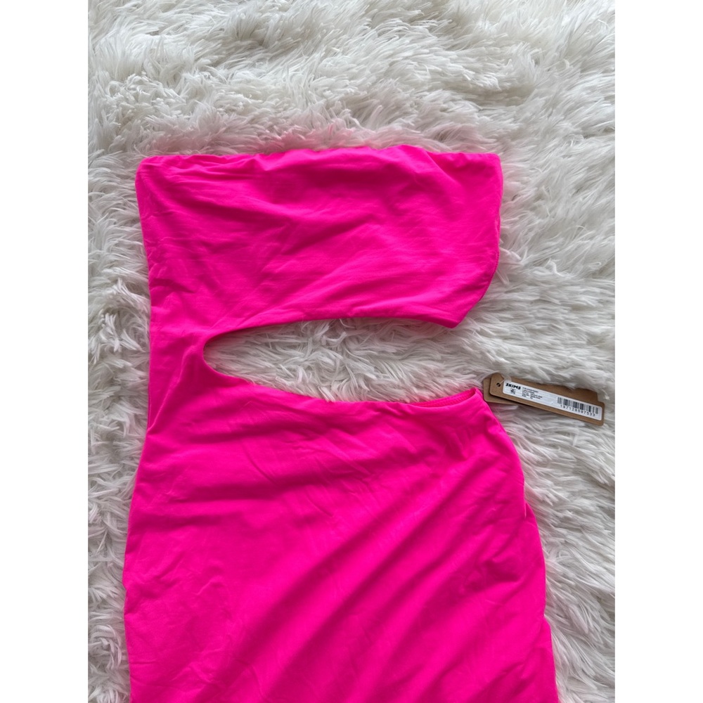 SKIMS | Fits Everybody Long Dress | Neon Pink | XS - Picture 2 of 3